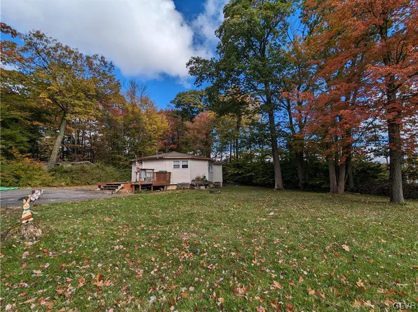 202 Palamino Pl, Tobyhanna, PA 18466
