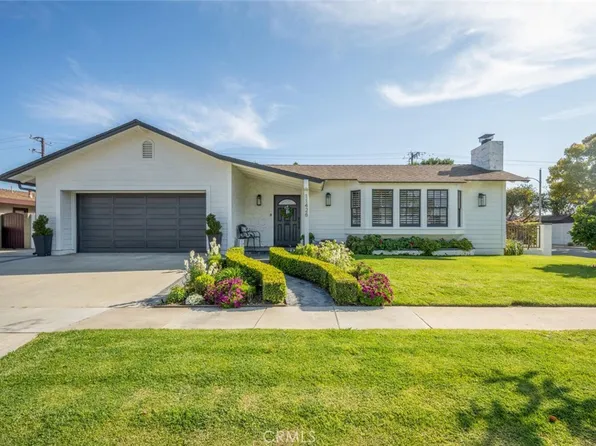 11426 Harrisburg Rd, Los Alamitos, CA 90720