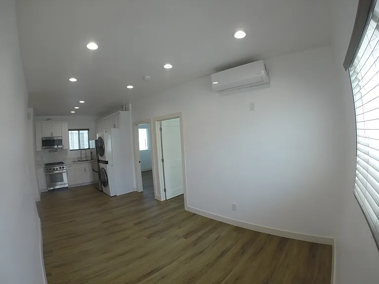 4904 Coke Ave #1 — Photo 7