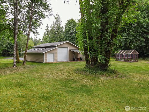 5th image of 3521 107th Avenue SW