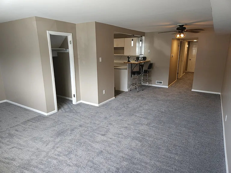 2141 Benson St #1 — Photo 2