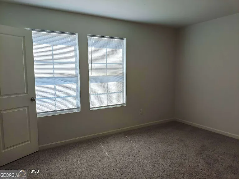 538 Pemberton St — Photo 10