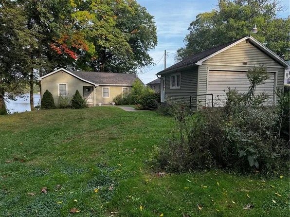 6224 Spiegel Pkwy, North Rose, NY 14516