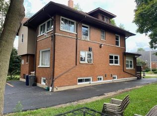 782 W Highland Ave, Elgin, IL 60123