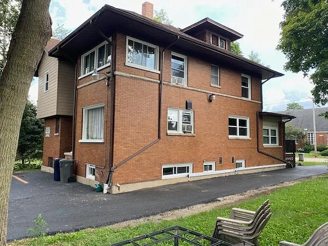 782 W Highland Ave photo 1