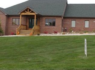 11496 Tyrone Trl, Fenton, MI 48430