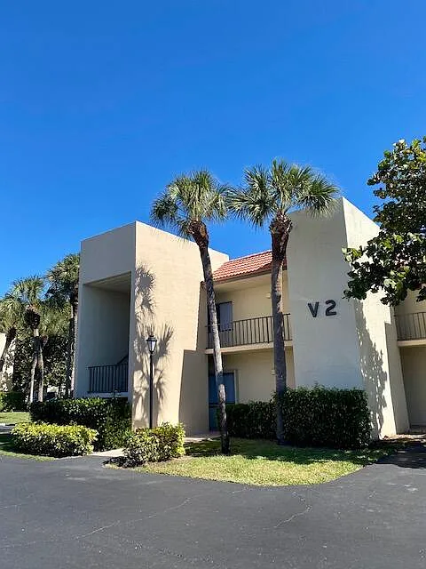 1605 S US Highway 1 #106V2