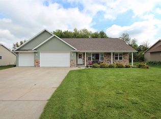 848 Woodrow St, Denmark, WI 54208