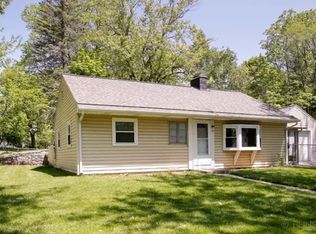 909 Royce Ave, Kalamazoo, MI 49001