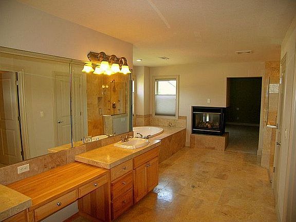 Luxurious Master Bath