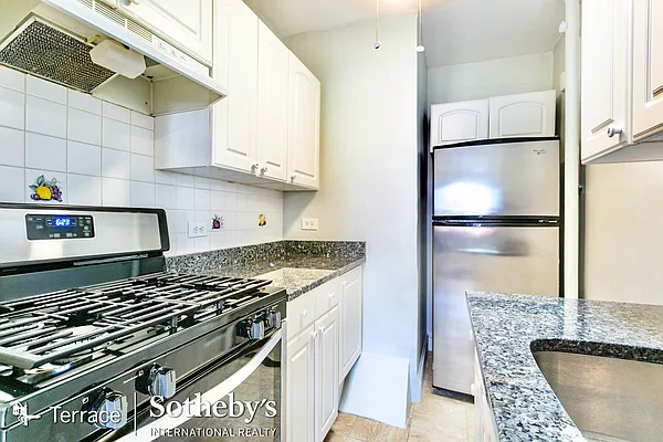 Rented by Terrace Sotheby's International Realty | media 30