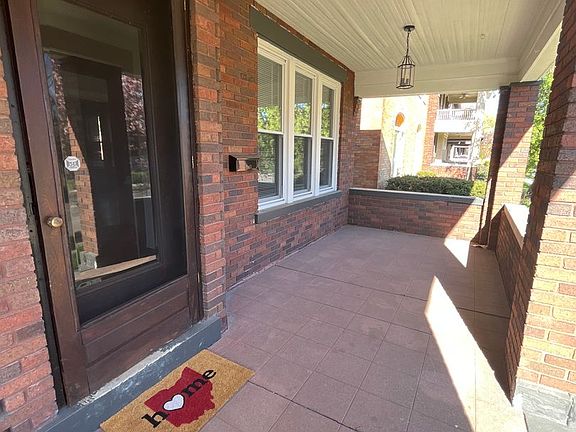 5th image of 1702-1704 Bryden Rd