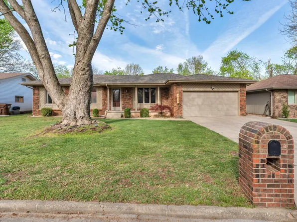 3627 S Westwood Avenue, Springfield, MO 65807