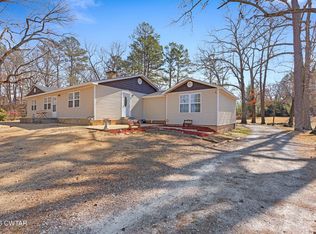 2925 State Route 100 W, Henderson, TN 38340