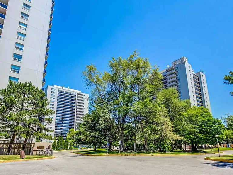 750 York Mills Rd — Photo 12