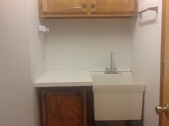 2nd image of 2303 Lovell Ct