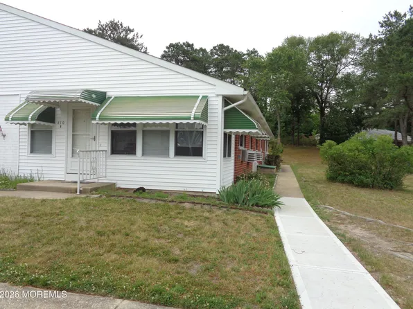 410 B Highland Drive, Whiting, NJ 08759