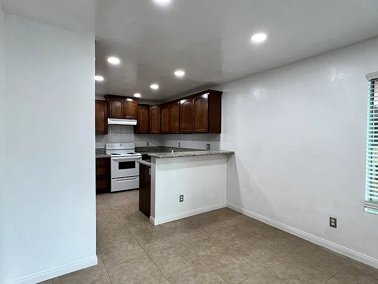 1208 McDonald Way #A — Photo 6