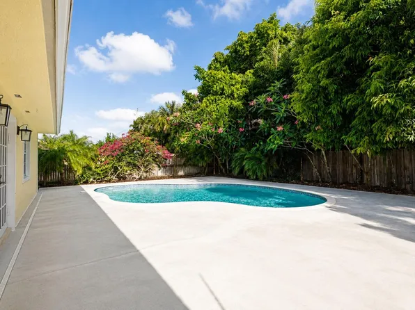 7416 Overlook Drive, Lake Worth, FL 33467