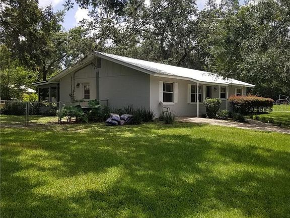 2nd image of 1812 NE 50th Pl