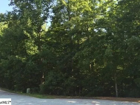6 Brown Deer Trl, Travelers Rest, SC 29690