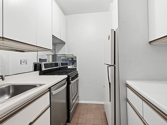 5th image of 245 E 93rd St APT 3G