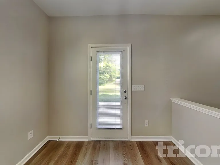 1195 Thanet St SW — Photo 5