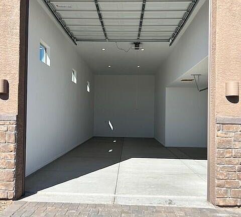 4th image of 7927 S Desert Indigo Dr