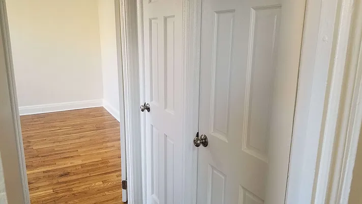 Rented by Realty Queens LLC | media 3