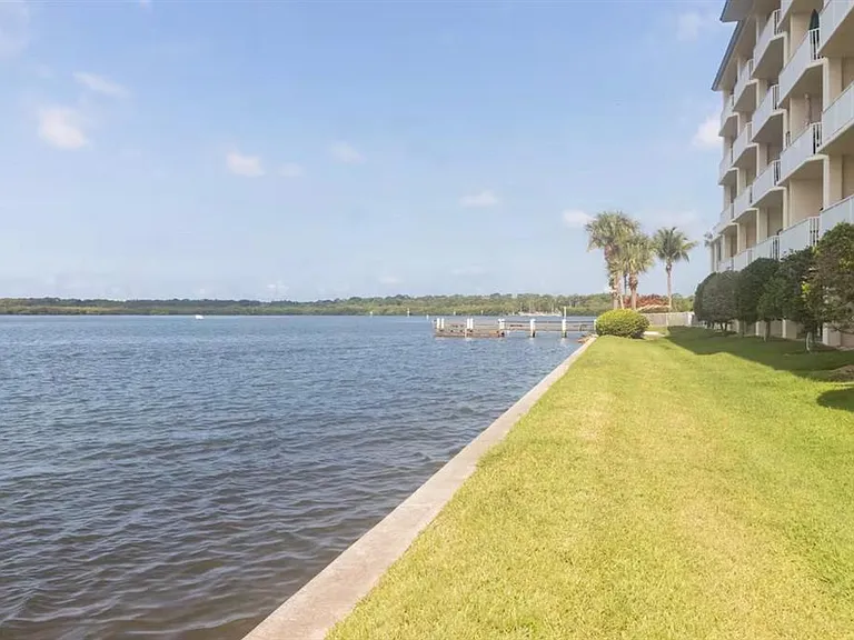 8800 Bay Pines Blvd #320 — Photo 21