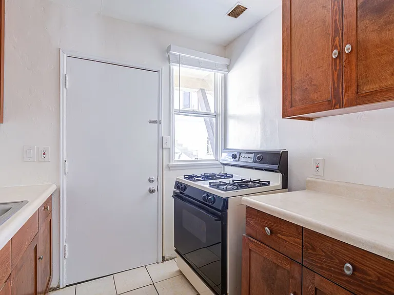 Corbett Street Residences — Photo 7