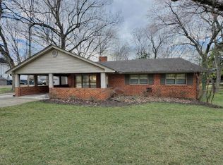 508 Dunlap St, Paris, TN 38242