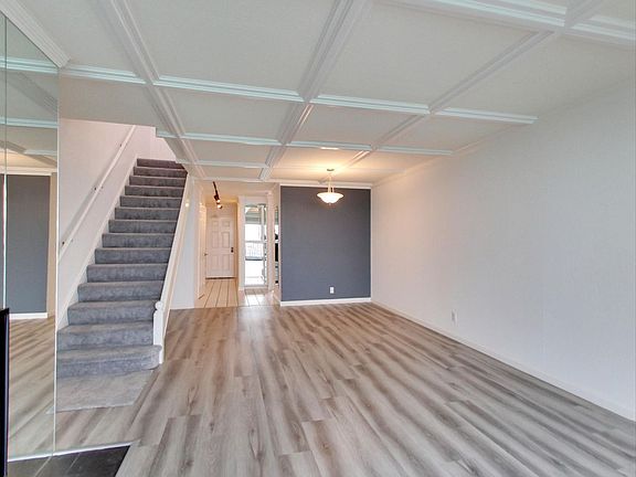 3rd image of 155 Gardenside Dr Unit 1273R-32