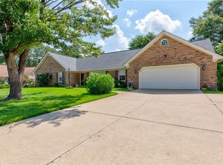832 N Plantation Dr, Virginia Beach, VA 23454