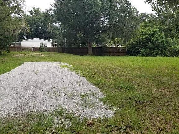 4th image of 4075 Papaya St