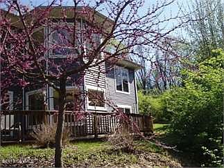 2nd image of 208 River Rd