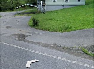 13970 Regina, Belcher, KY 41513