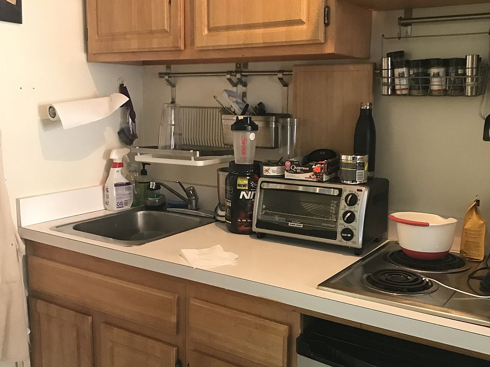 2nd image of 756 Tremont St #8