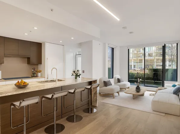 1688 Pullman Porter St #102, Vancouver, BC V6A 0H4