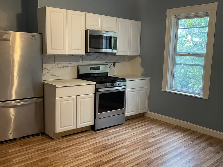 265 Washington Ave #1 — Photo 16