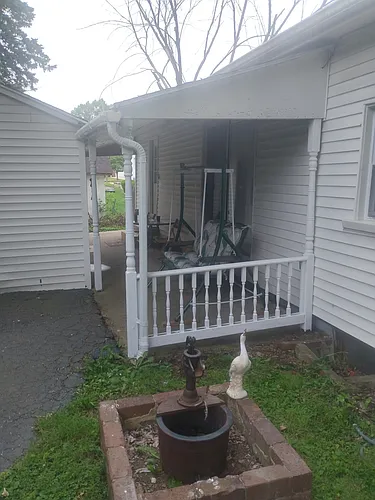 472 Washington Ave Photo 1