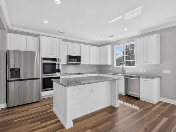 1341 Song Sparrow Way, Hanahan, SC 29410