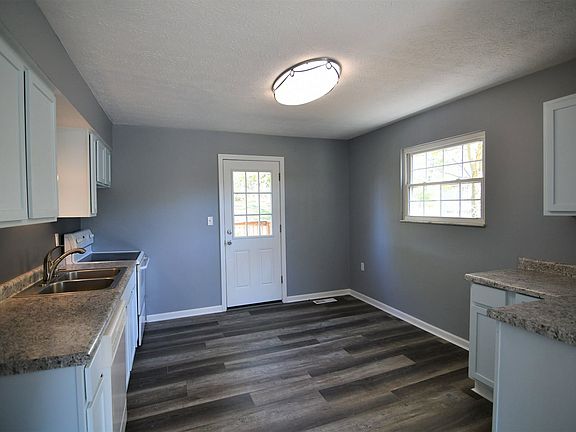 2nd image of 33 Catalina Dr
