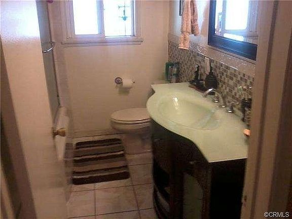 5th image of 872 Laurel Ave