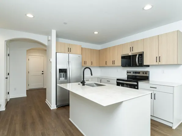 1117 Century Village Ln NE, Rochester, MN 55906