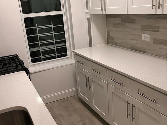 2nd image of 1565 Thieriot Ave APT 2G