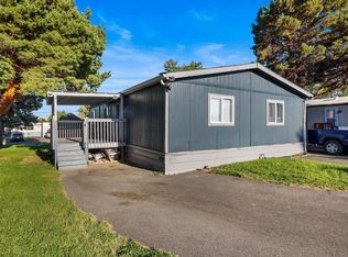 8 Royal Crest Loop, West Richland, WA 99353