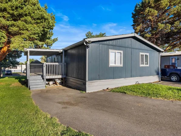 8 Royal Crest Loop Pr, West Richland, WA 99353
