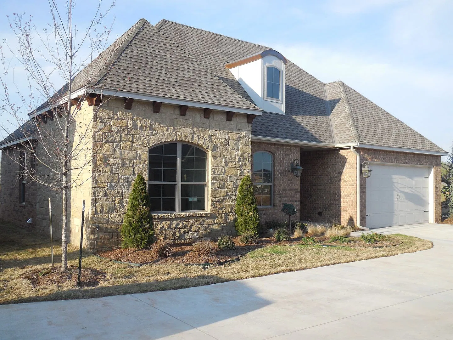 Two Bedroom, Two Bathroom w Study Home in NW Norman! — Photo 1