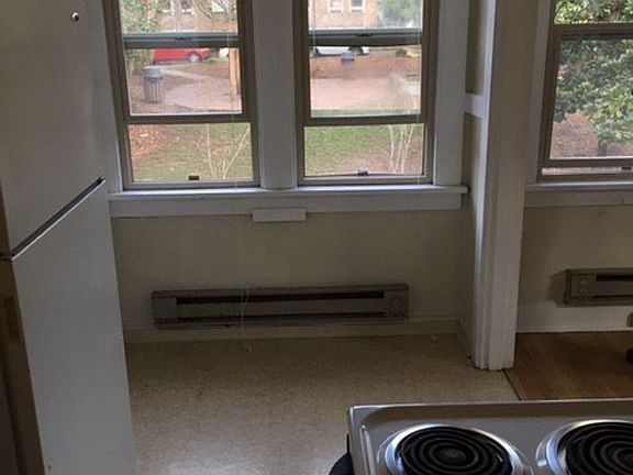 4th image of 526 Belmont Ave E APT 303